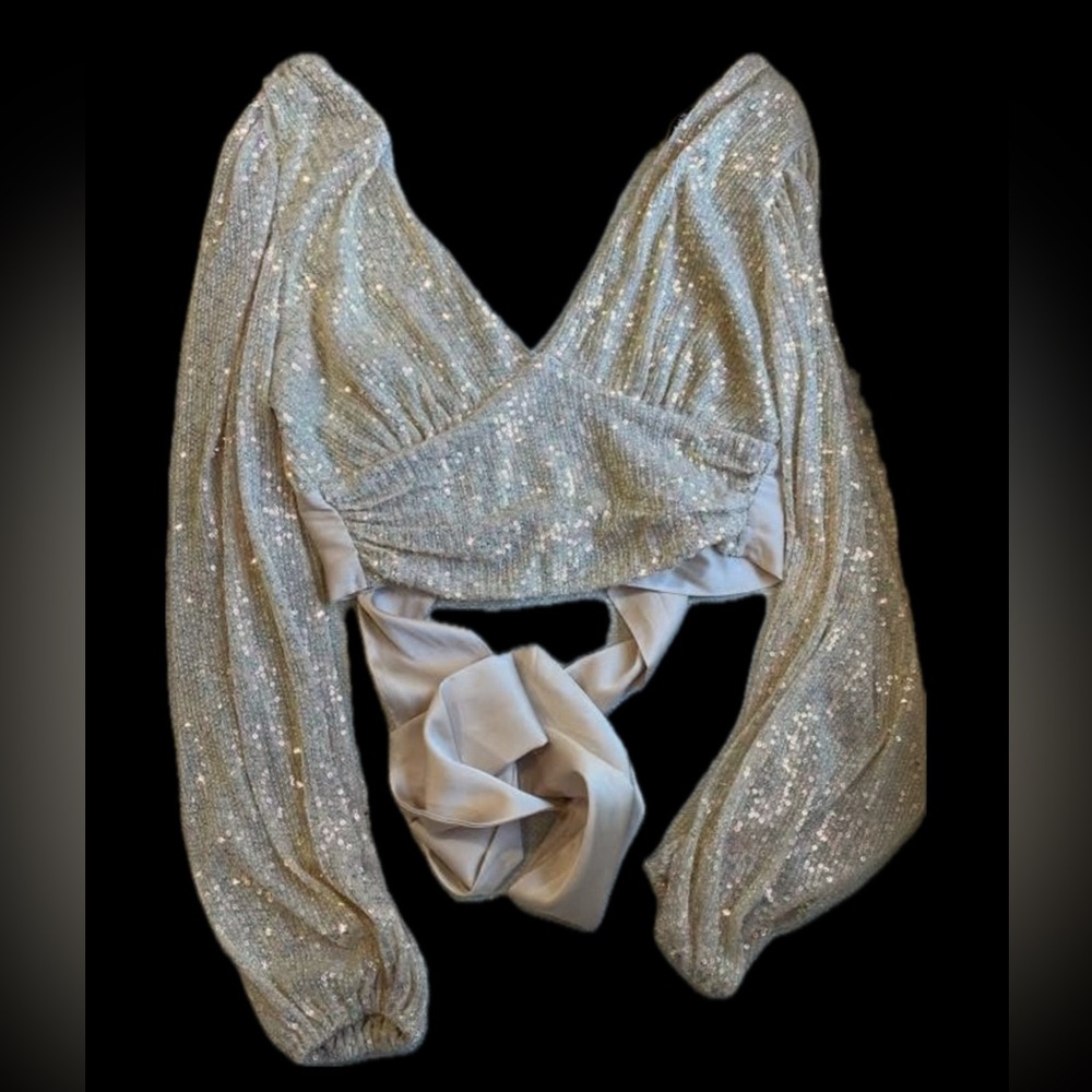 New with out tags Prima Gold Sequin Top